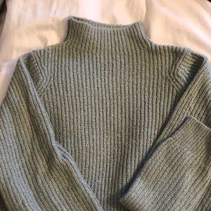 Aqua en THREAD Sweater